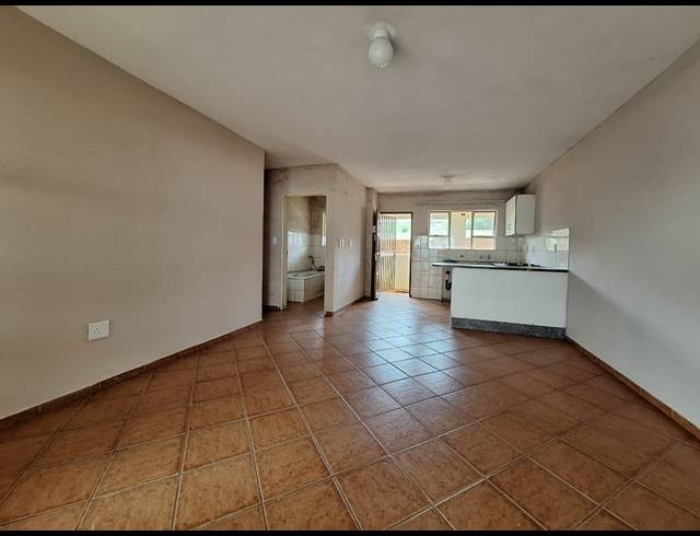 2 BEDROOM FLAT SOLD IN RENSBURG